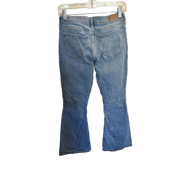 Hollister High-Rise Vintage Flare Jeans Womens 3R (26x31) Blue Light Wash Denim - Picture 2 of 9